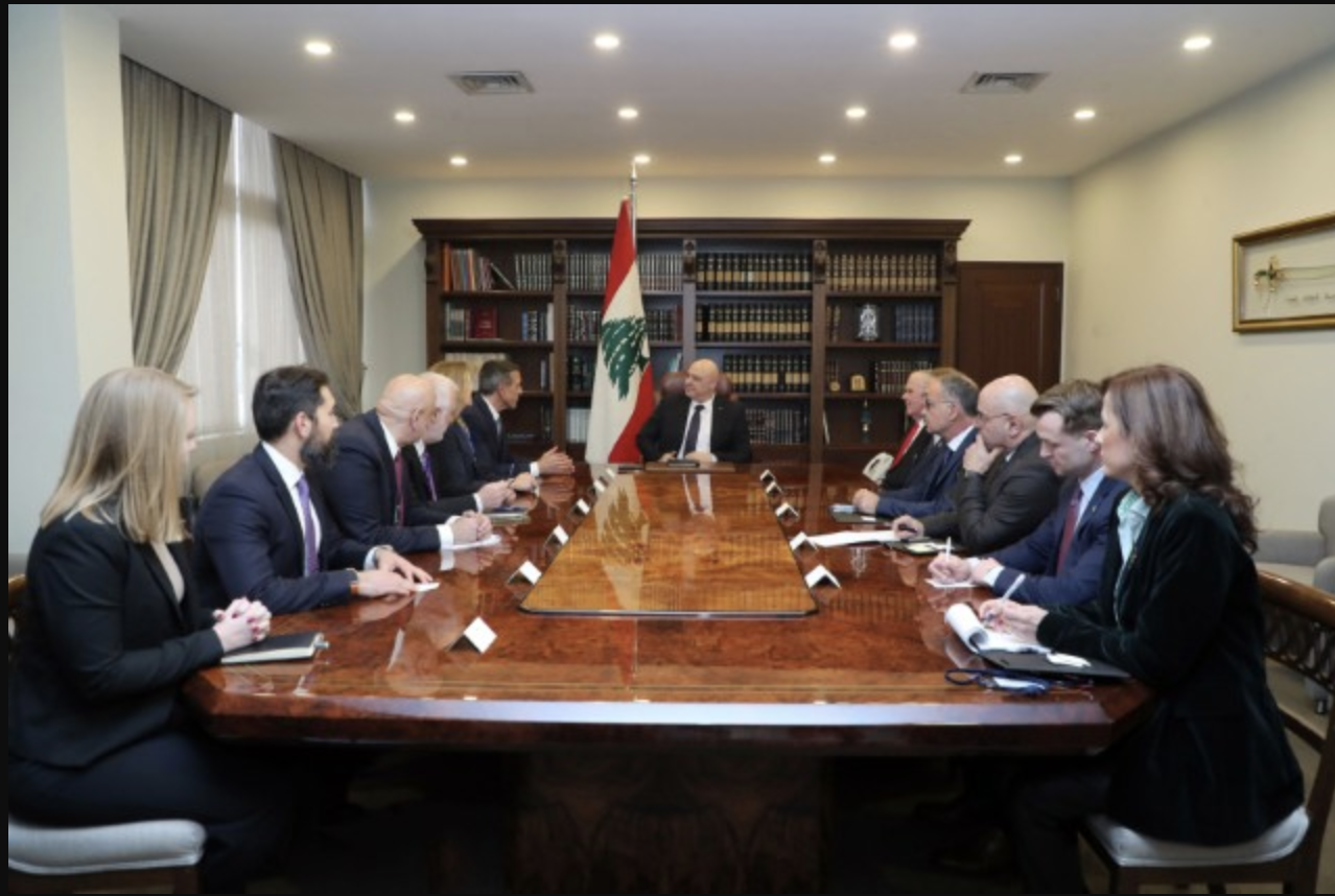 الرئيس عون بحث مع وفد من الكونغرس الأميركي الوضع في الجنوب والتطورات في المنطقة